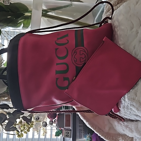 Gucci drawstring backpack - Picture 2 of 4